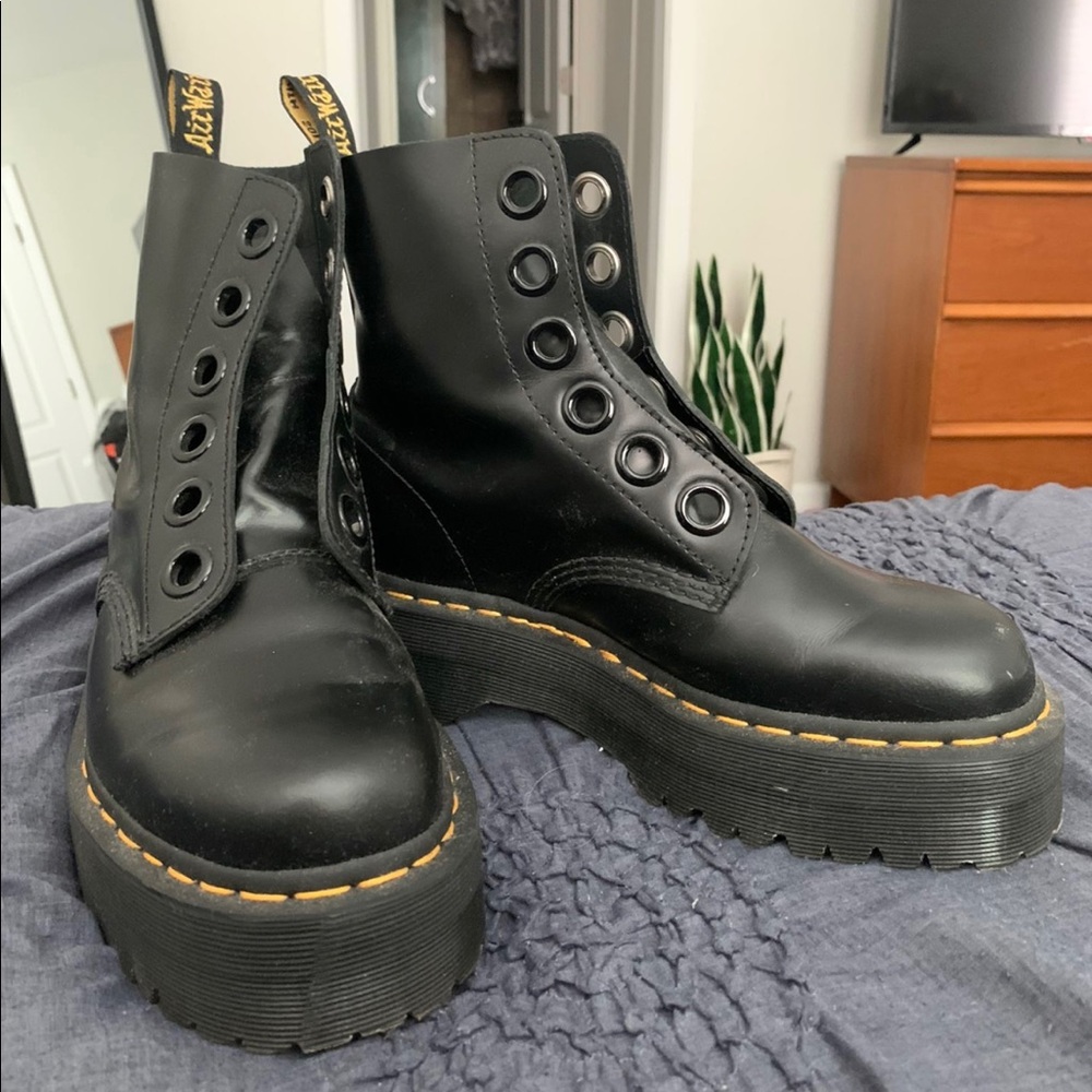 Dr. Marten Molly Platform Boot